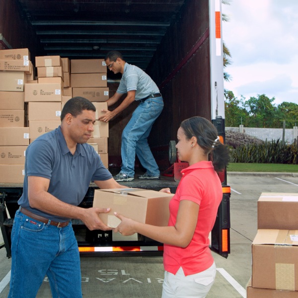 Jehovah’s Witnesses helping with disaster-relief supplies in Dominican Republic