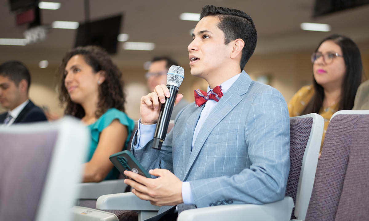 The same teenage boy commenting at a congregation meeting.